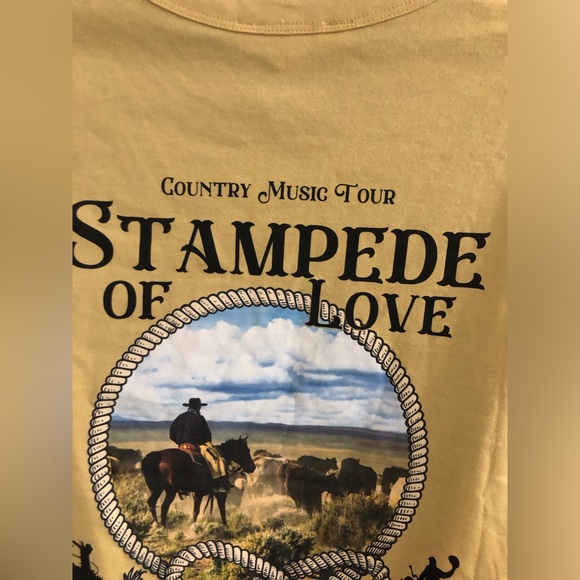 Stampede of Love Country Music Tour yellow concert tshirt size small brand new - Picture 11 of 14